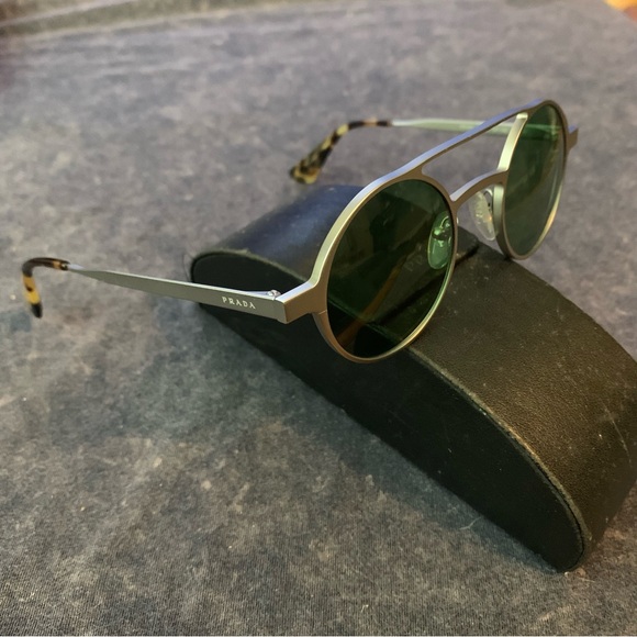 Prada Sunnies - Picture 1 of 9